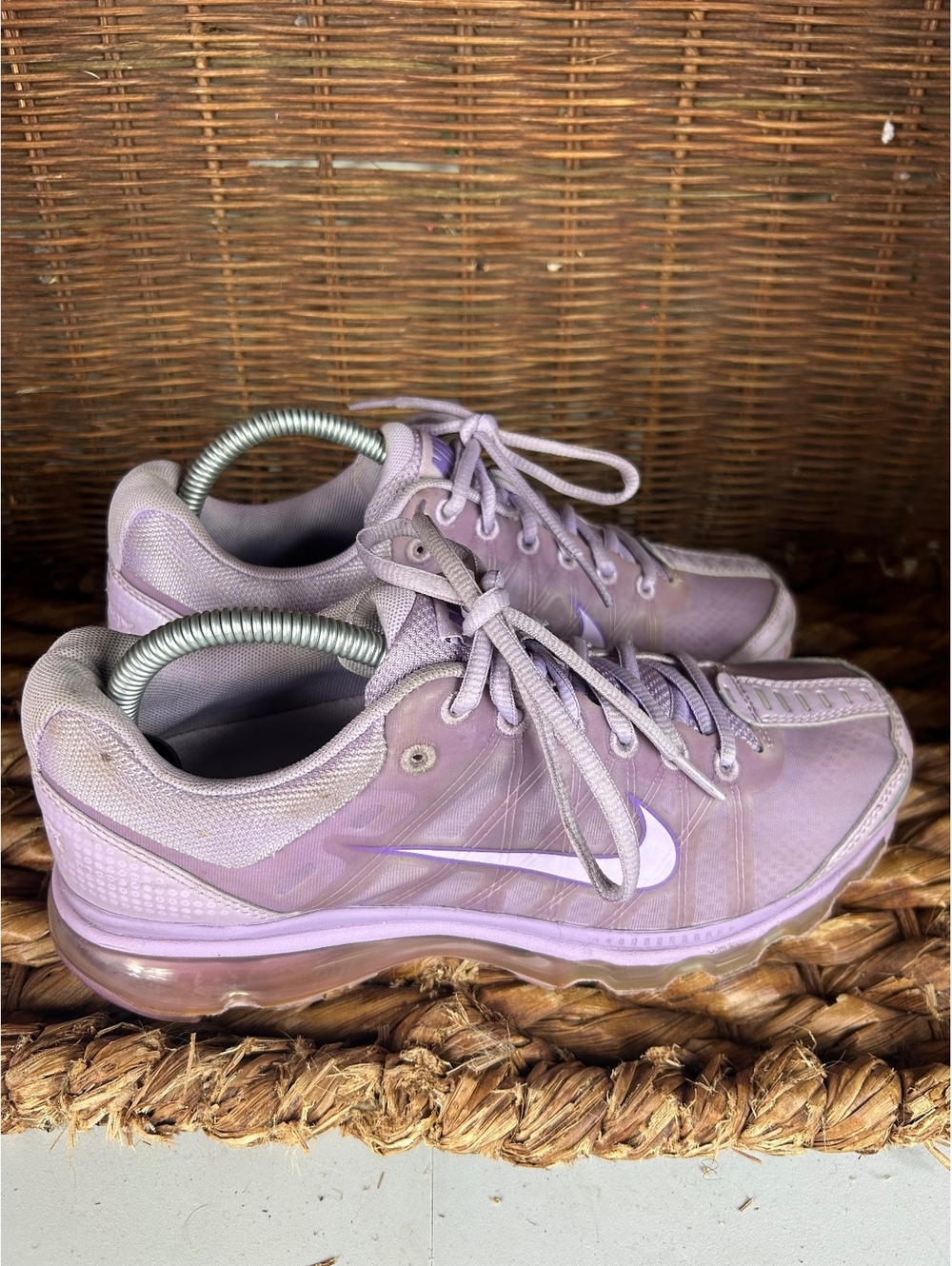 Nike lilac running shoes